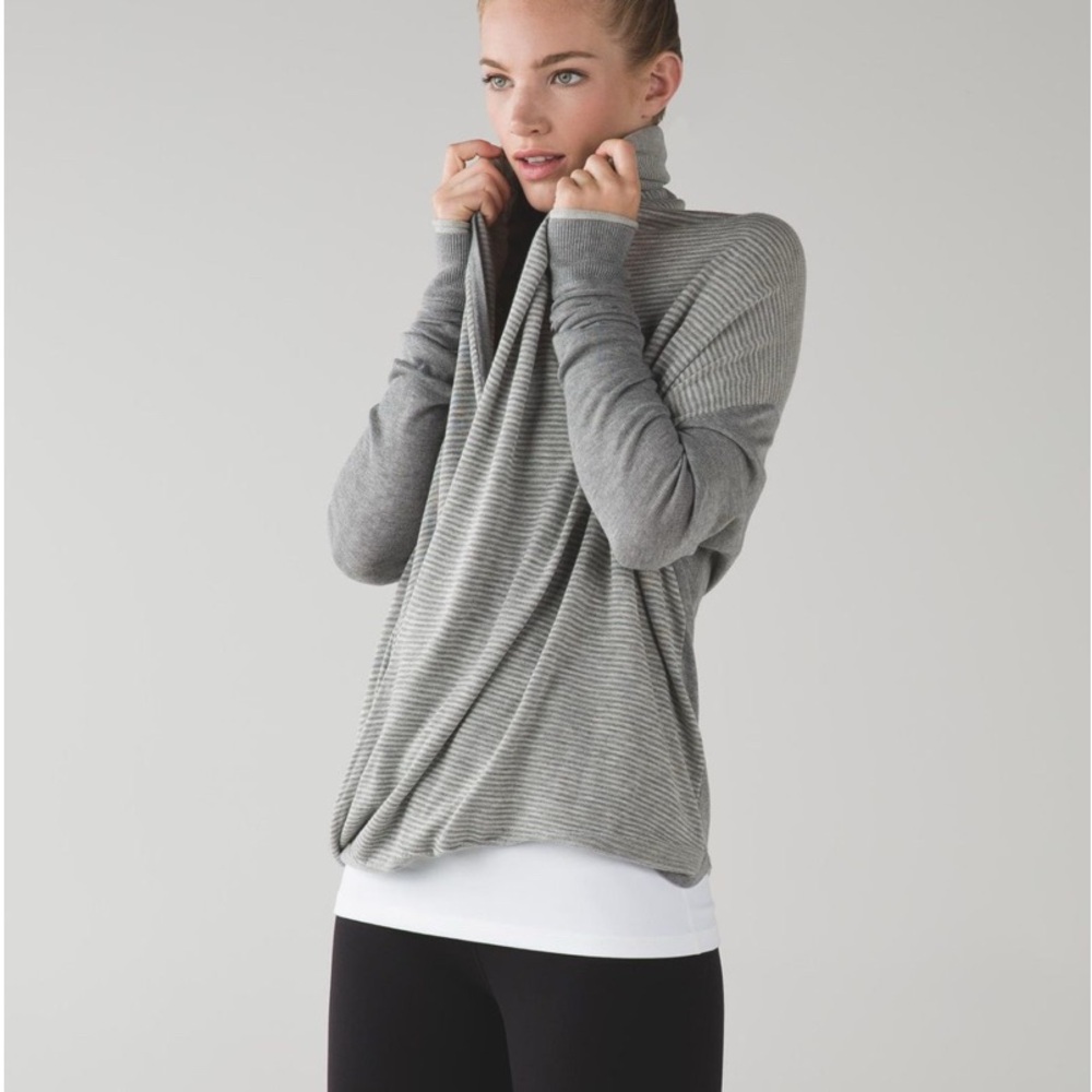 Lululemon Iconic Wrap - Picture 2 of 8